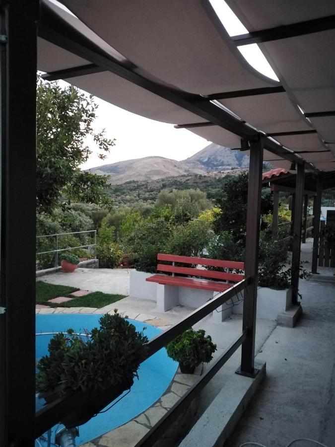 Apartment With Pool In Tzanata Kefalonia Dhimisianata Exterior photo